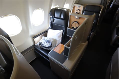 qantas perth to melbourne.